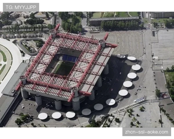 设备故障导致圣西罗-梅阿查球场记分牌短暂黑屏，比赛未中断